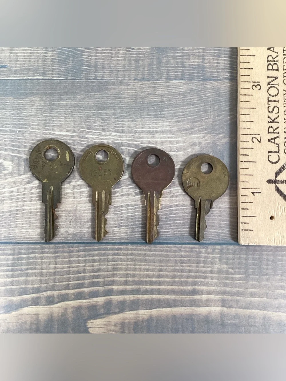 Master Lock lot 20